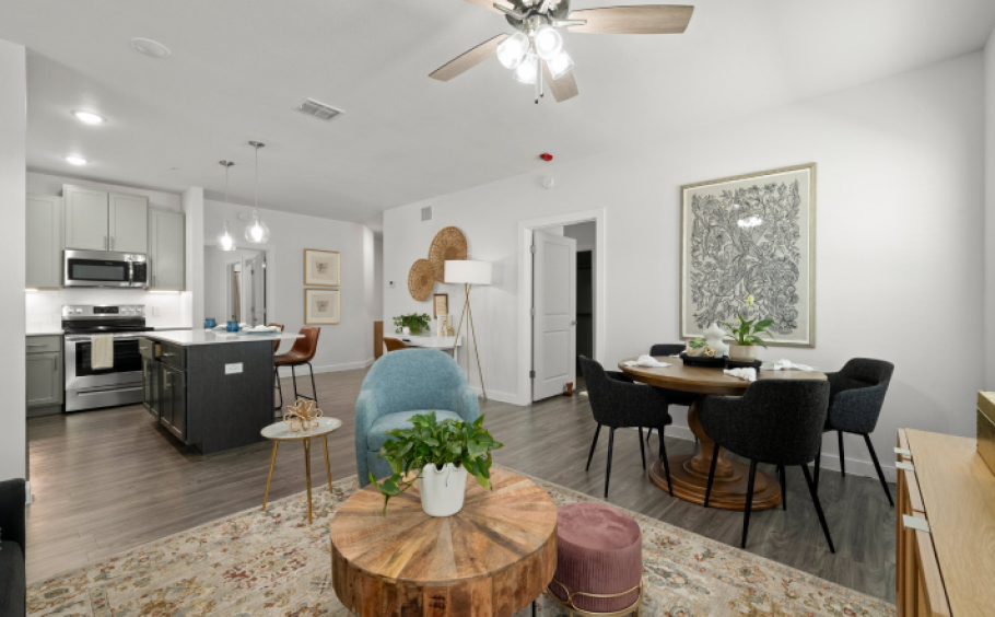 Azali Heights interior photo